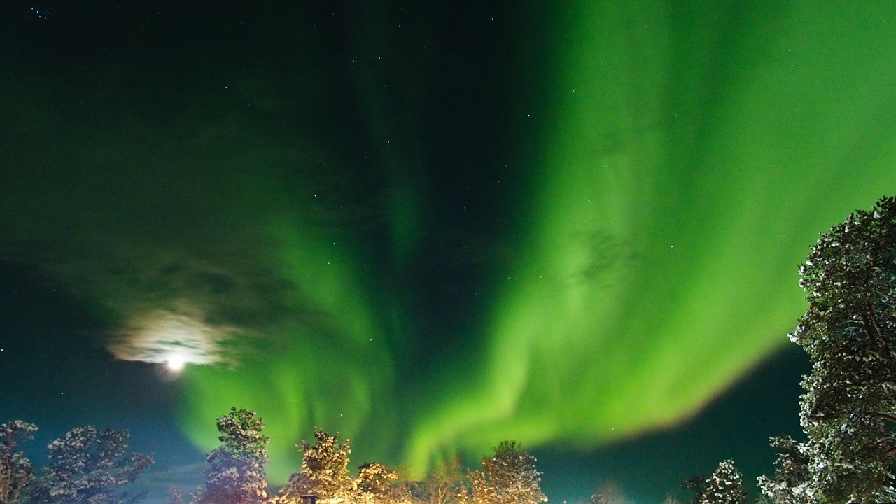 aurora-borealis-2163331_1280