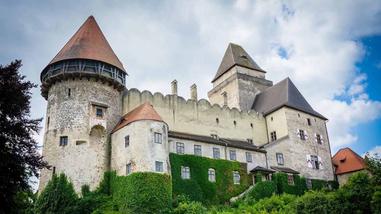 heidenreichstein-6497415_1280